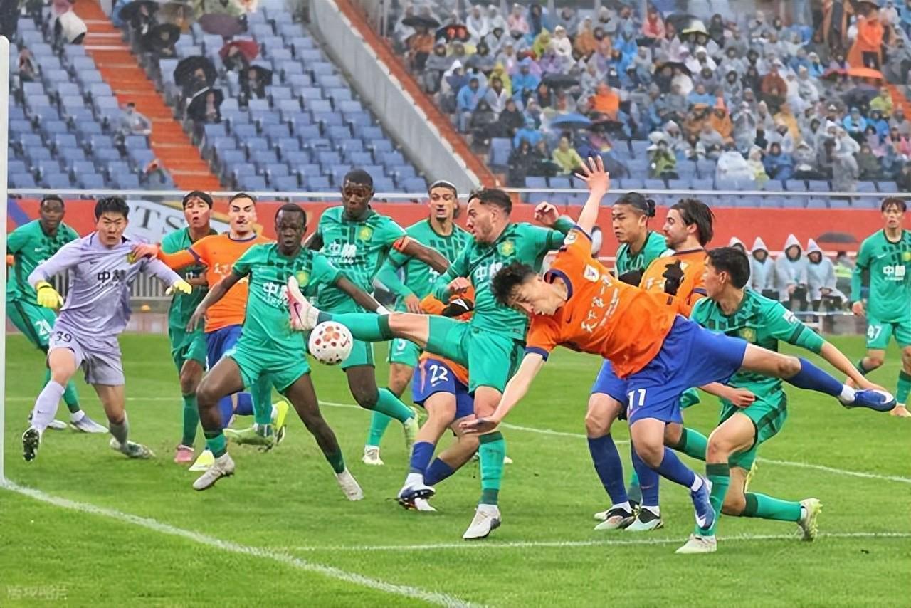 九游游戏中心-泰山队赛后评分，克雷桑连场最高分，瓦科全场最低分，勉强及格